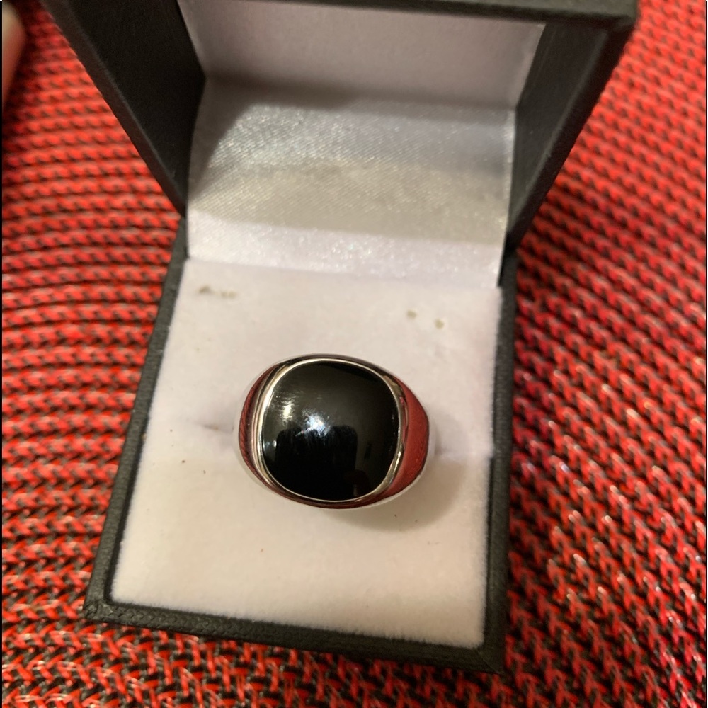 Men’s ring with Onyx size 9